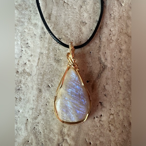 Tarnish Resistant Gold Grounding Copper African Moonstone Necklace Pendant+Cord - Picture 5 of 9